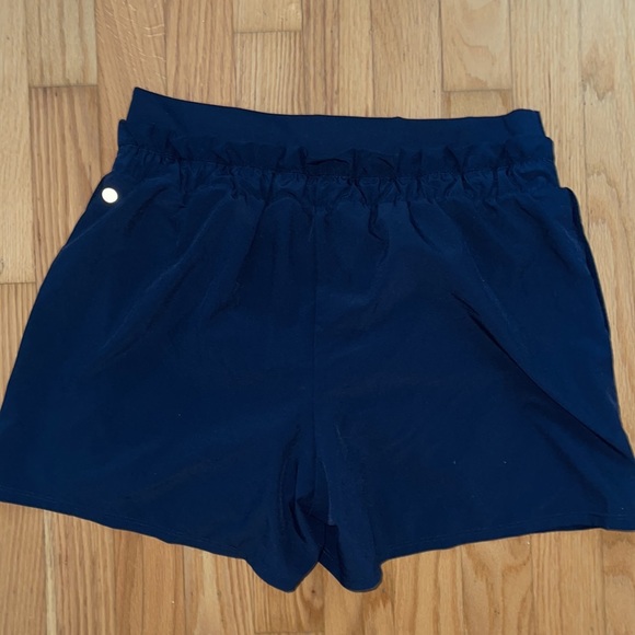 Zella XL Navy Shorts! NEVER WORN! - Picture 3 of 3